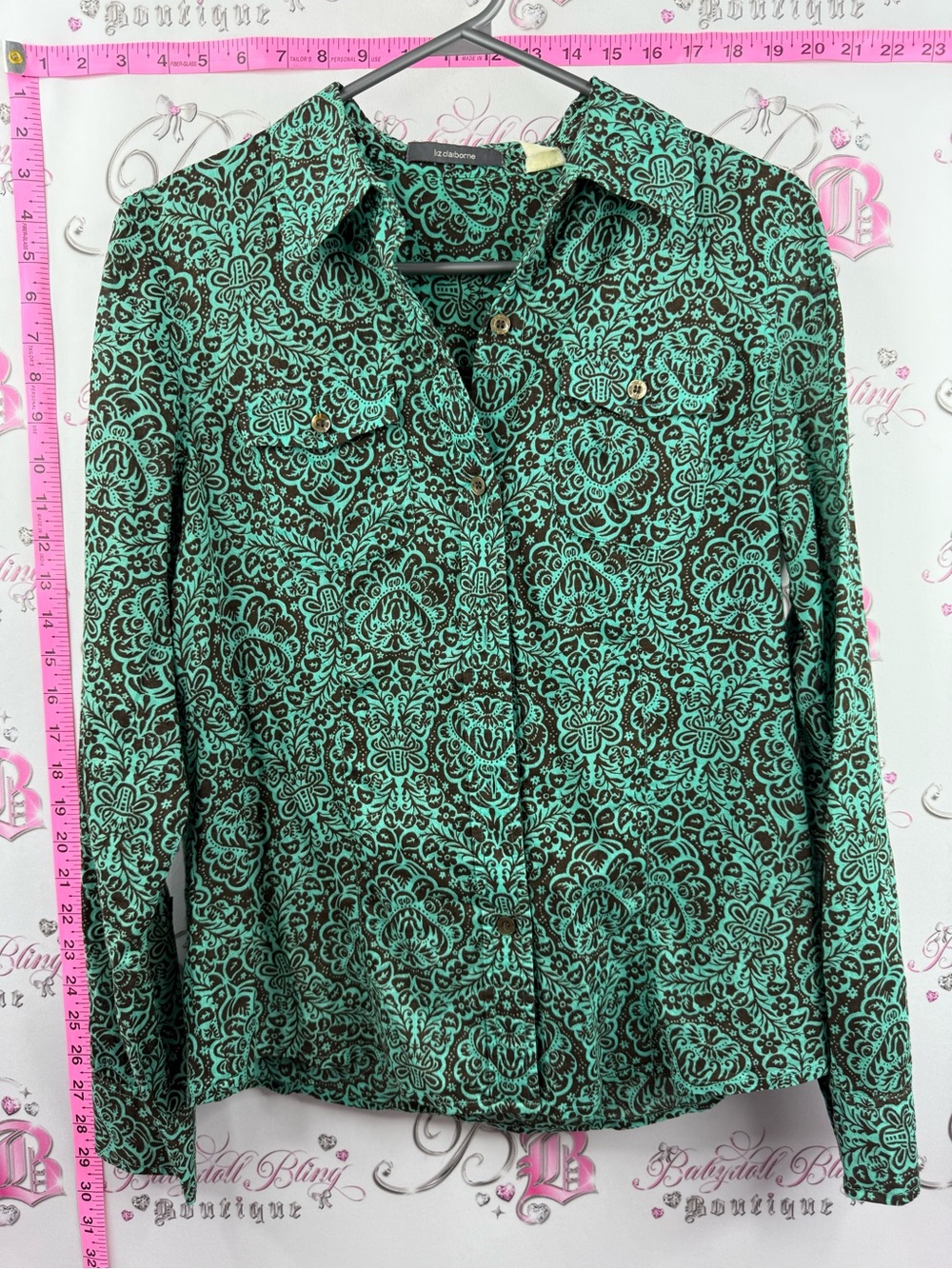 Liz Claiborne Green Black Printed Button-Front Shirt - Classic Collared Top